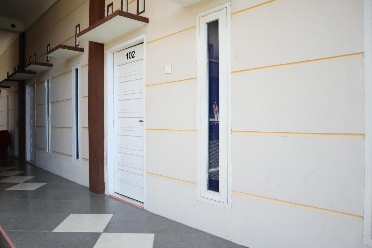 OYO 2202 Delima Guest House Syariah Padang  Exterior foto